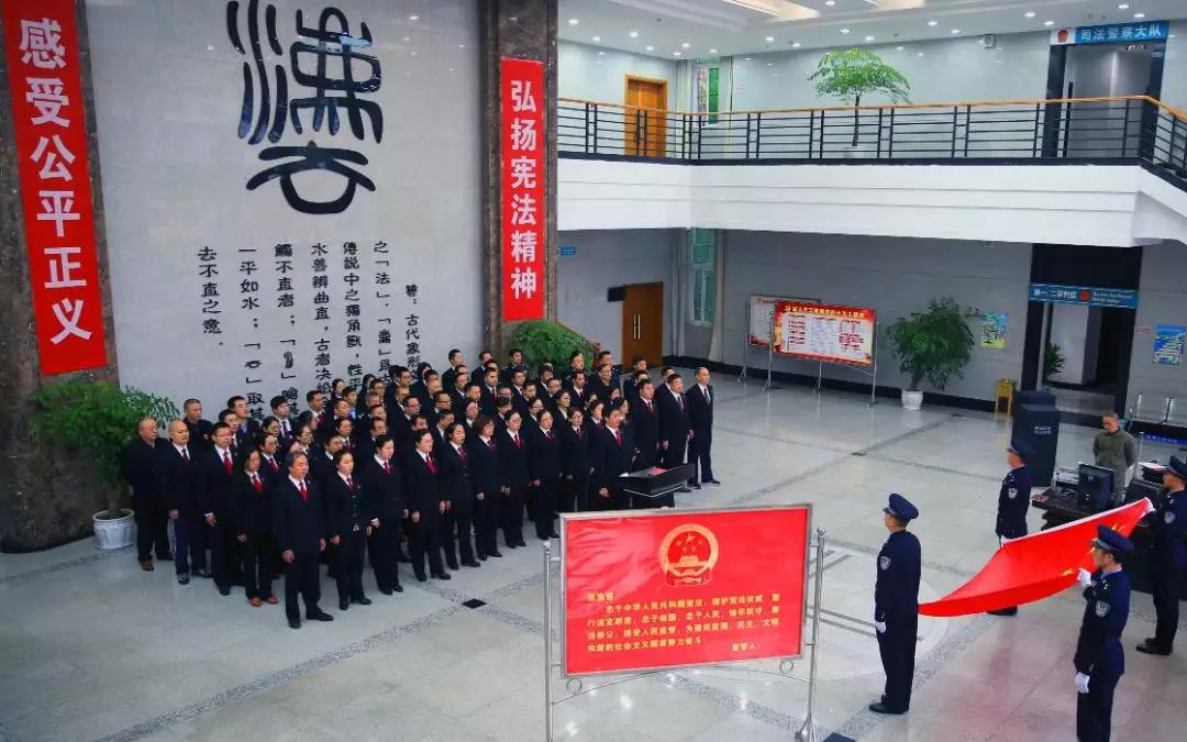 ���ܷ����Ļ�ڸ���չ����